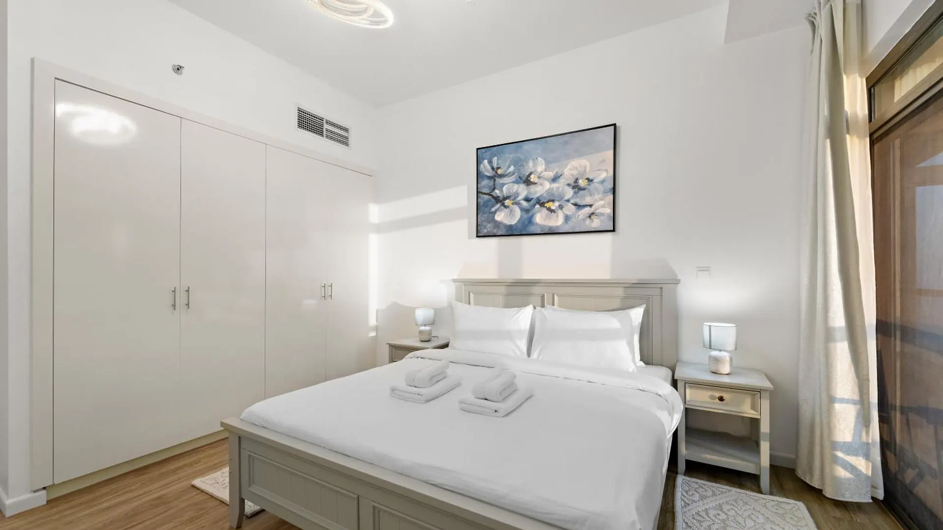 Elegant 2Br With Seaview In Jbr L Walk To The Beach Dubai