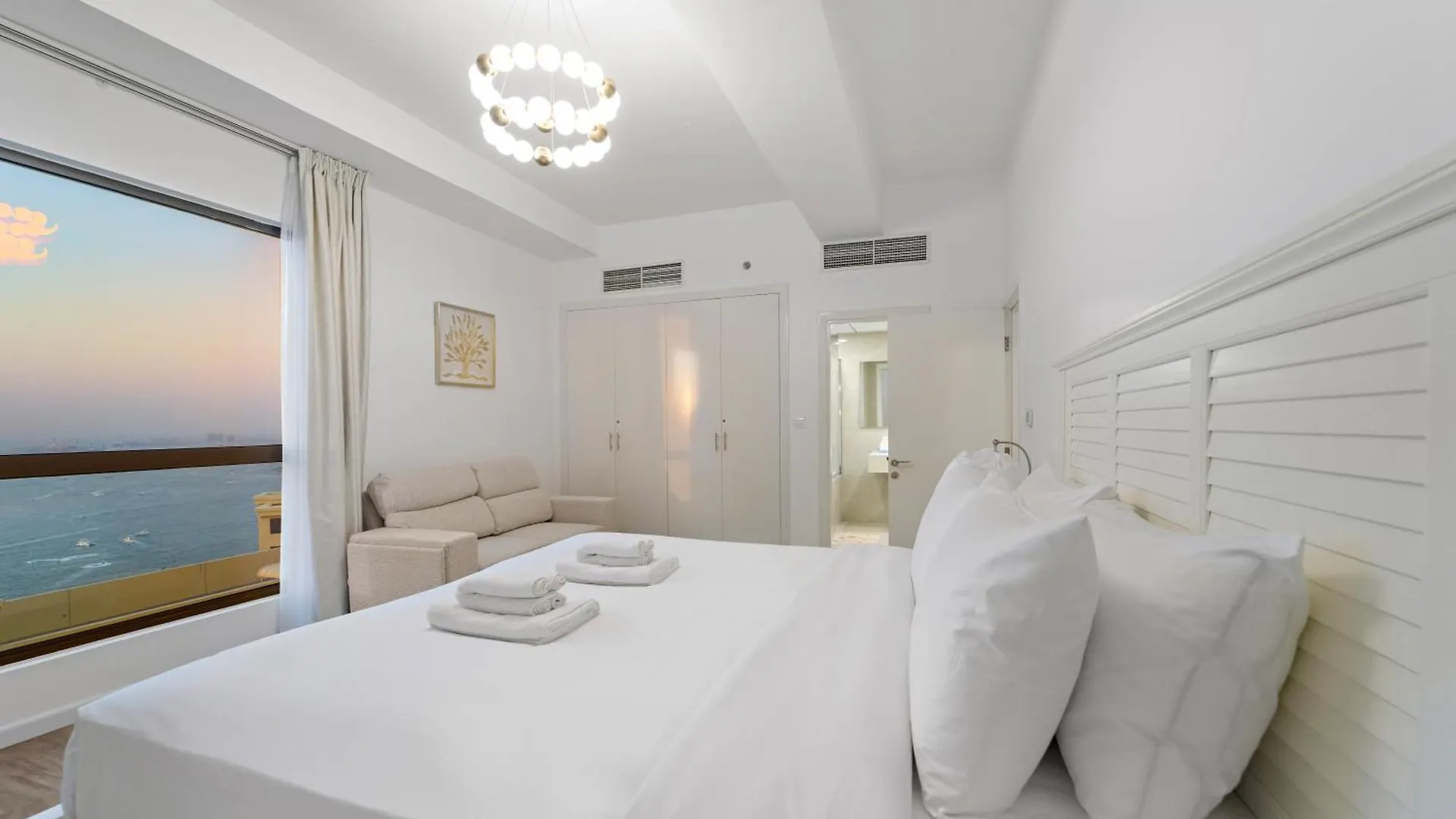 Apartment Elegant 2Br With Seaview In Jbr L Walk To The Beach Dubai United Arab Emirates