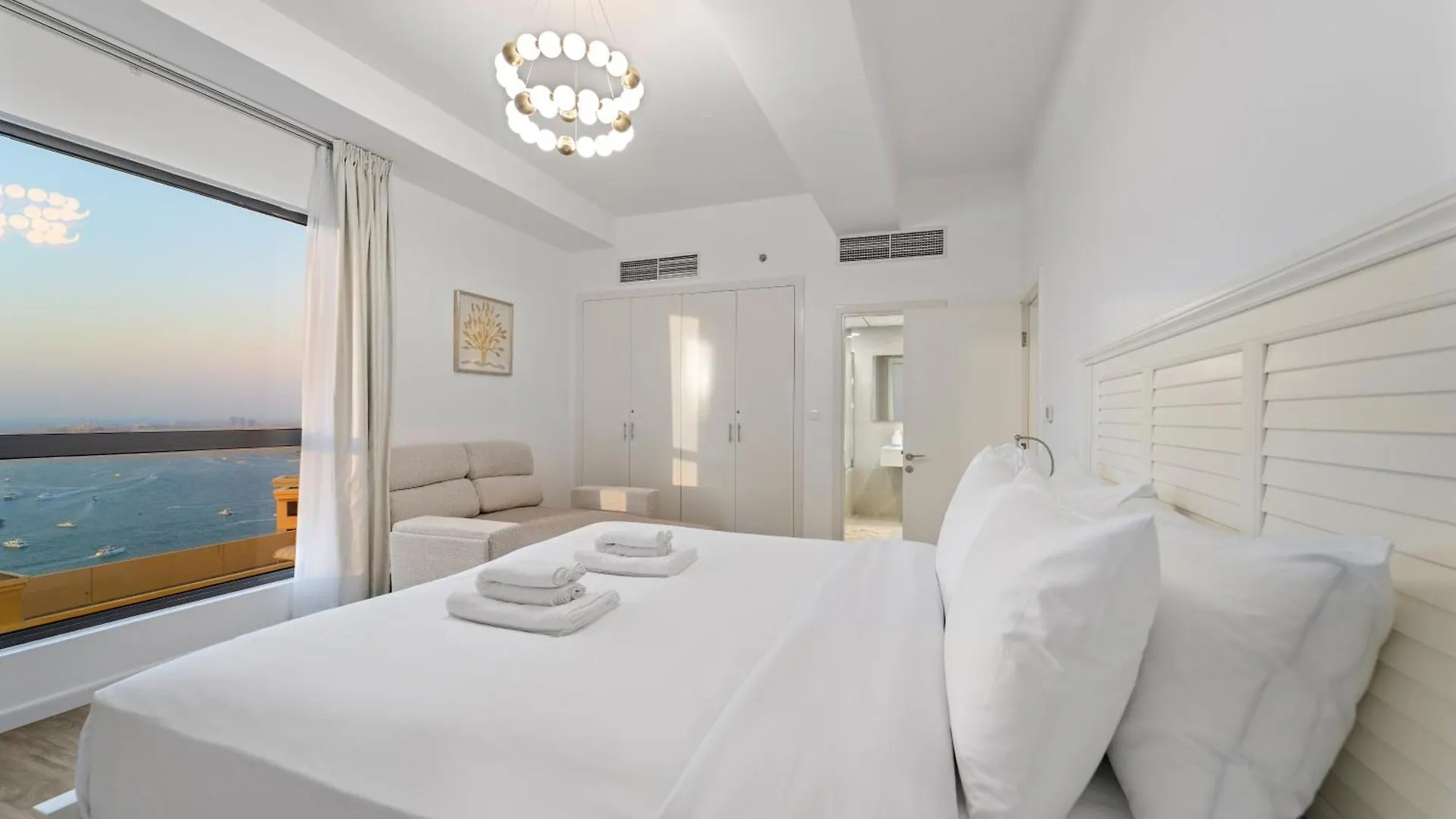 Apartment Elegant 2Br With Seaview In Jbr L Walk To The Beach Dubai