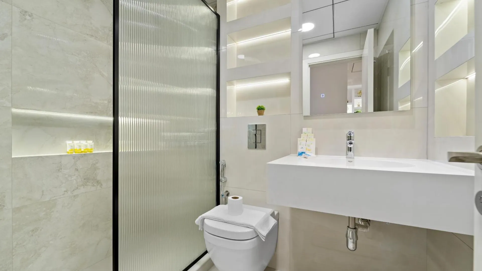 Elegant 2Br With Seaview In Jbr L Walk To The Beach Dubai United Arab Emirates