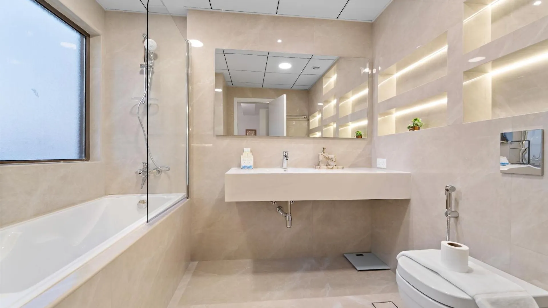 Elegant 2Br With Seaview In Jbr L Walk To The Beach contacts