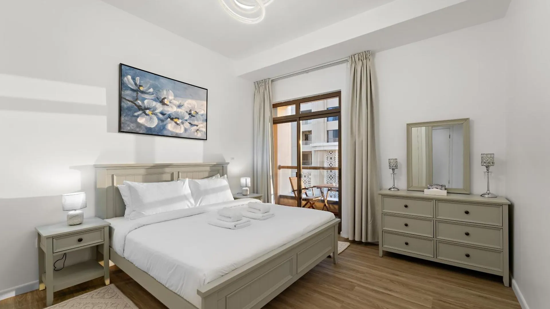 Elegant 2Br With Seaview In Jbr L Walk To The Beach Dubai